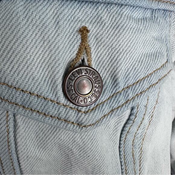 Levis - Vintage Sherpa Trucker Jean Jacket, Size 14-16 - Picture 13 of 16